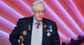 Собянин поздравил легендарного Шерлока Холмса Василия Ливанова с 90-летием