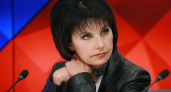 "Миткова совершила революцию в подаче новостей на российском ТВ", — заявил Чернышев к 70-летию ведущей
