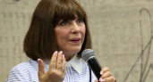 Звезде "Кавказской пленницы" Наталье Варлей экстренно прооперировали руку в московской клинике