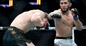 Махачев взял второй пояс UFC: австралиец Маддалена не выдержал пяти раундов с россиянином