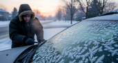 Как очистить лобовое стекло ото льда за 10 секунд без скребка? Дешевый способ, который знают только опытные водители.