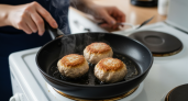 3 капли масла в фарш - и котлеты станут мягче облака: простой трюк профессионального повара