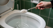 Горничные раскрыли секрет: три столовые ложки перед сном превратят унитаз в зеркало чистоты