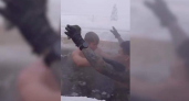 50 секунд ужаса: голландский блогер окунулся в прорубь при –52°С в Якутии и «запаниковал»