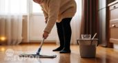 Больше не трачу часы на уборку: добавляю эту копеечную смесь в воду и забываю про осевшую пыль на две недели