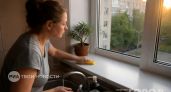 Верните подоконникам первозданный вид: пара простых ингредиентов с кухни отмоет даже въевшуюся желтизну