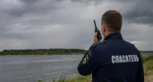 Молния ударила девушку в грудь на пляже Пироговского водохранилища