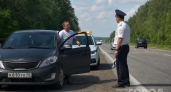 Инспектор требует выйти из авто: как законно остаться в салоне и избежать конфликта с сотрудником ГАИ