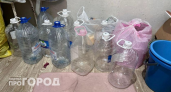 Перестала выкидывать пятилитровые бутылки: показываю как превратить мусор в стильные органайзеры для шкафа