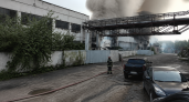 На юго-востоке Москвы загорелся производственный ангар на площади 1 тыс. кв. м