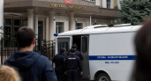 В Красноярске владельца стоматологии осудили на 3,5 года за истязание жены