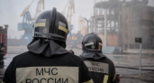 После атаки БПЛА в порту Усть-Луга зафиксированы повреждения и возгорание