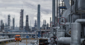 Захарова ответила Макрону цитатой из комедии после слов о газе и Китае