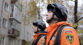 В Калуге после атаки дронов повреждены жилые дома, пострадавшим помогли на месте