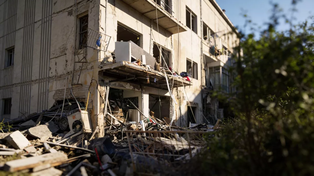 Иран атаковал гиперзвуковыми ракетами Минобороны Израиля и аэропорт Бен-Гурион