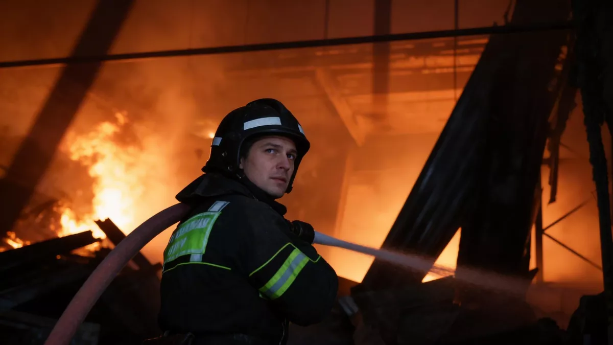 Пожар на нефтебазе в Армавире разросся в 3,5 раза