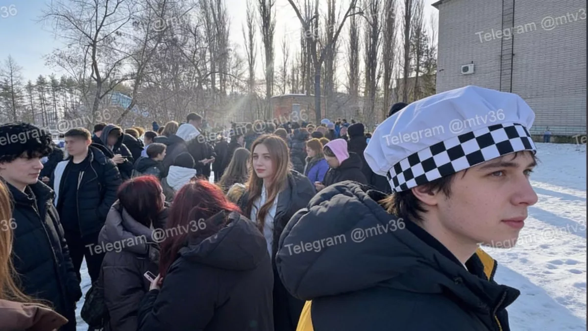 Три воронежских колледжа одновременно эвакуированы из-за угроз взрыва