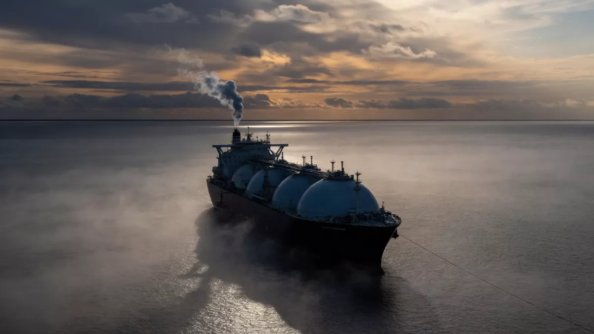 Танкер-призрак с 900 тоннами топлива дрейфует у Лампедузы