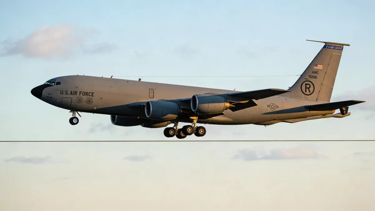 Иран атаковал авиабазу США в Саудовской Аравии: повреждены пять заправщиков