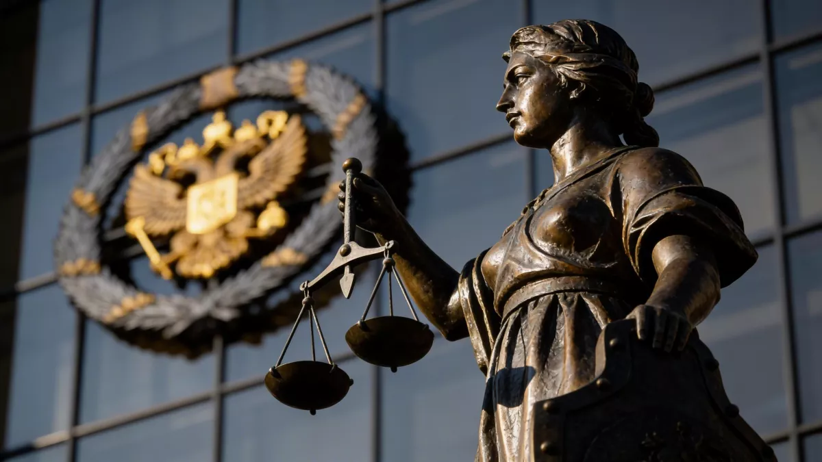 ЦБ проиграл суд по делу о чужих пистолетах Макарова в своих сейфах