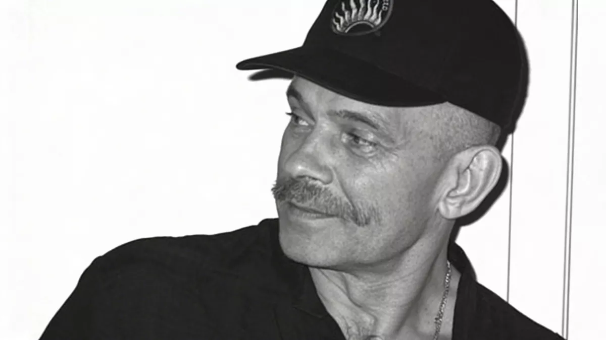 Умер «красивый и отчаянный» звезда исторического кино Александр Карин