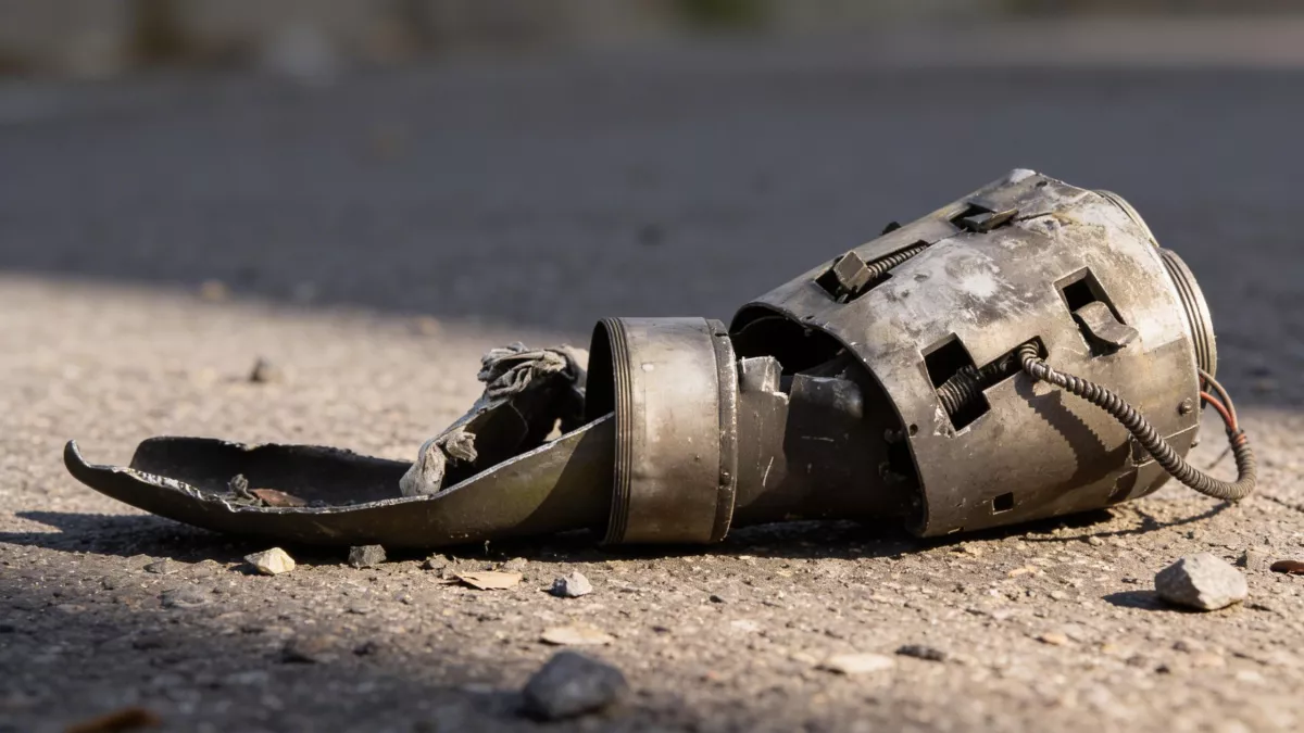 Обломки дрона со взрывчаткой упали на школьный двор в Костроме