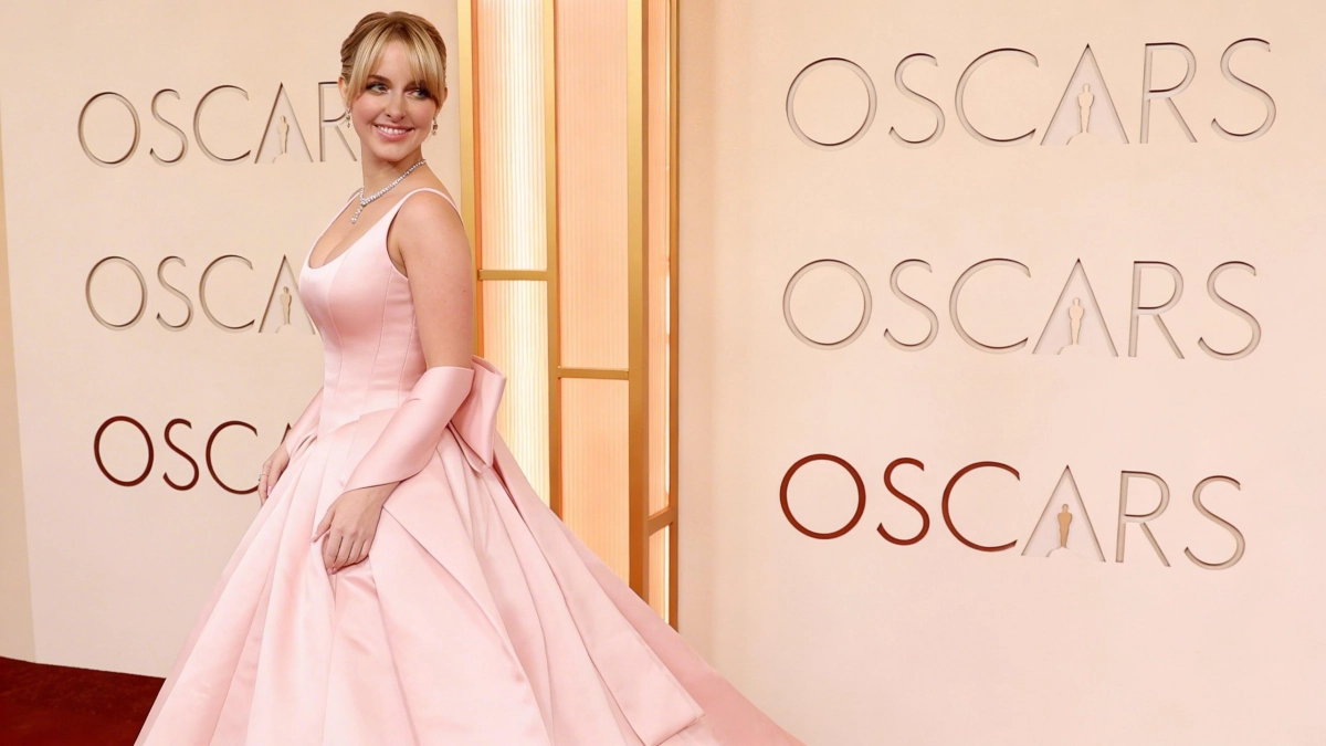 Разбираем самые яркие образы с красной дорожки «Оскара-2026»