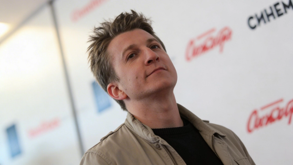 Актёр из «Интернов» в Британии живёт на лапше и донатах с Twitch