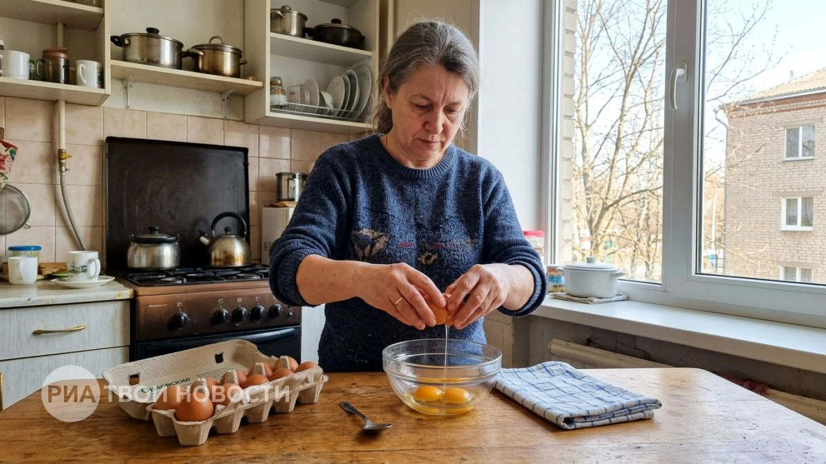 Тёмное пятно в желтке — вот что это значит и почему яйцо всё равно годится в еду