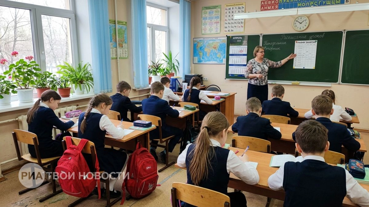 Срочно проверяйте новые даты весенних каникул, чтобы не сорвать отпуск, пока ваши дети уже вовсю празднуют перенос