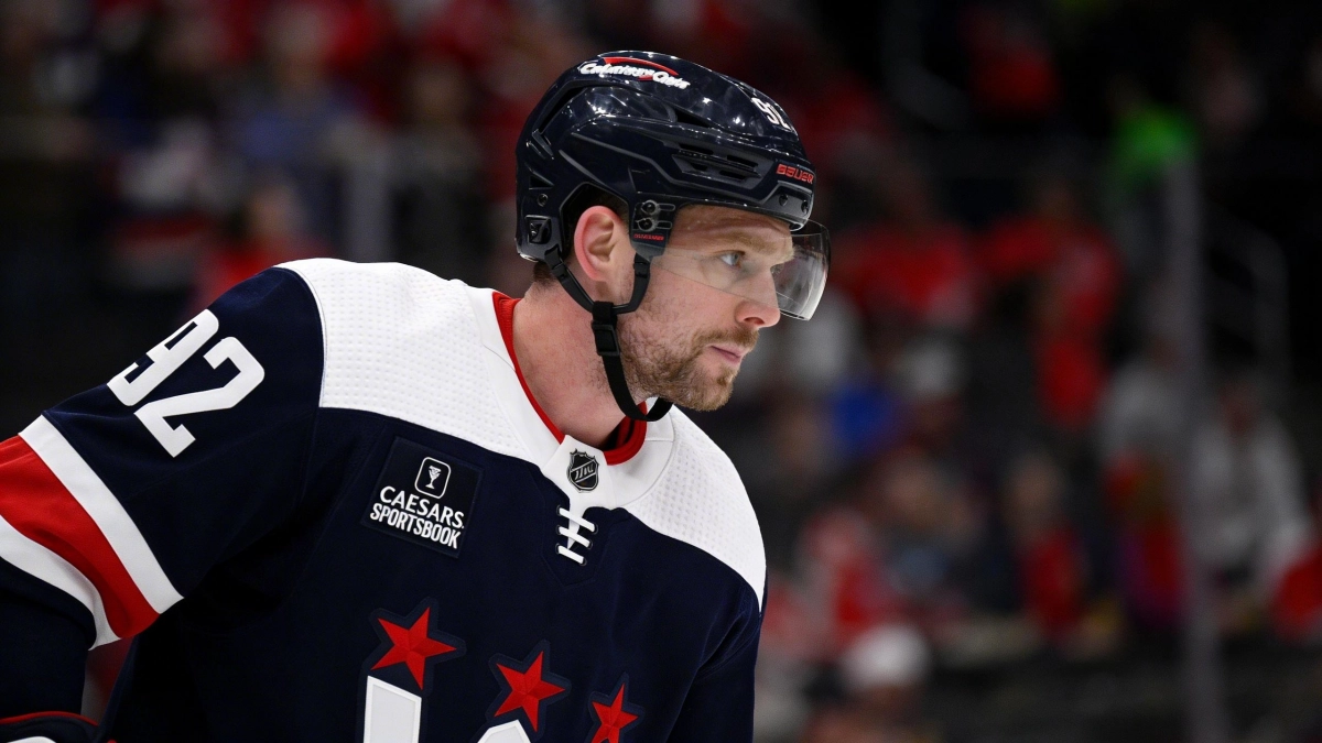 Кузнецов пропустит матч с Автомобилистом за жест в адрес судьи