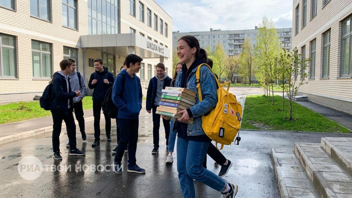 Родители, запомните новые даты — летние каникулы в 2026 году начнутся не как обычно из-за обстановки в стране