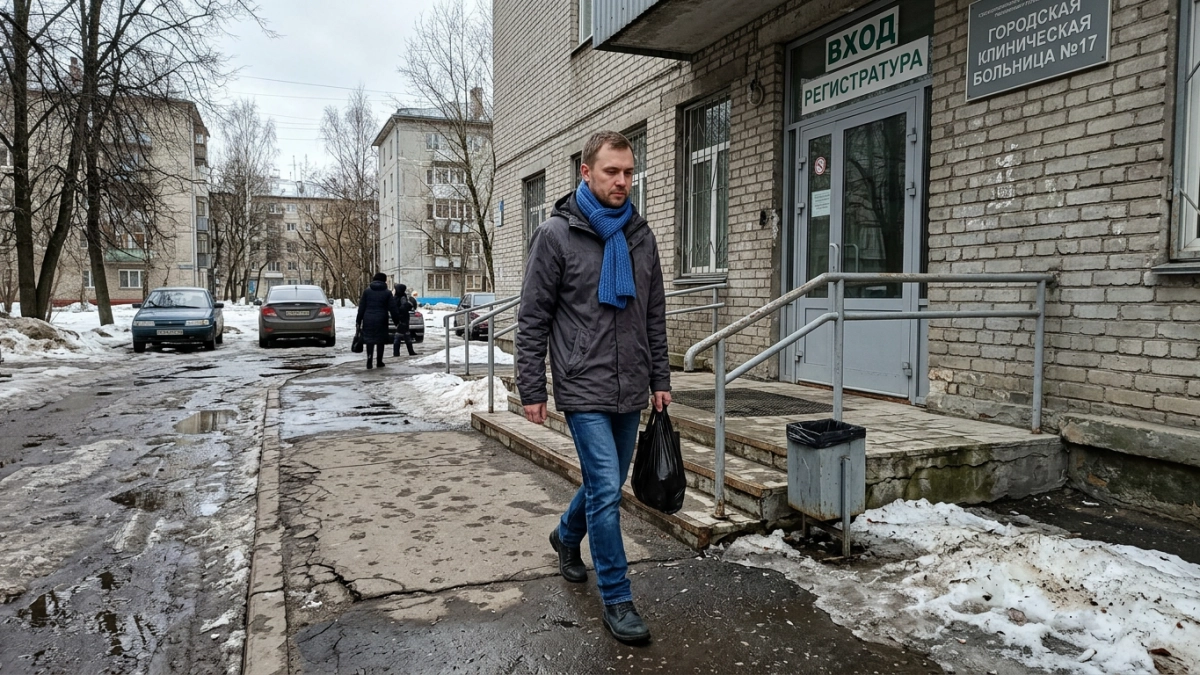 Блогер Ремесло вышел из психбольницы после недели лечения по запросу третьих лиц