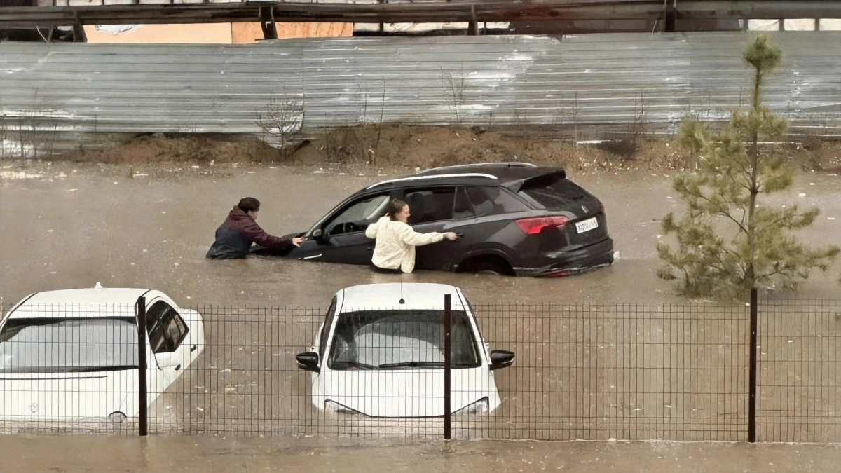 Каспийский циклон обрушил на Волгоград месячную норму осадков за один день