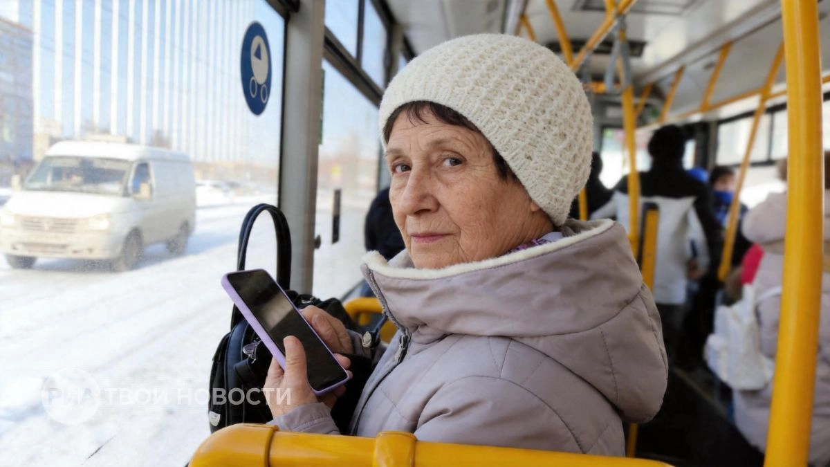 Ваши годы работы в девяностые могут увеличить выплаты: закажите эту справку на Госуслугах для перерасчета