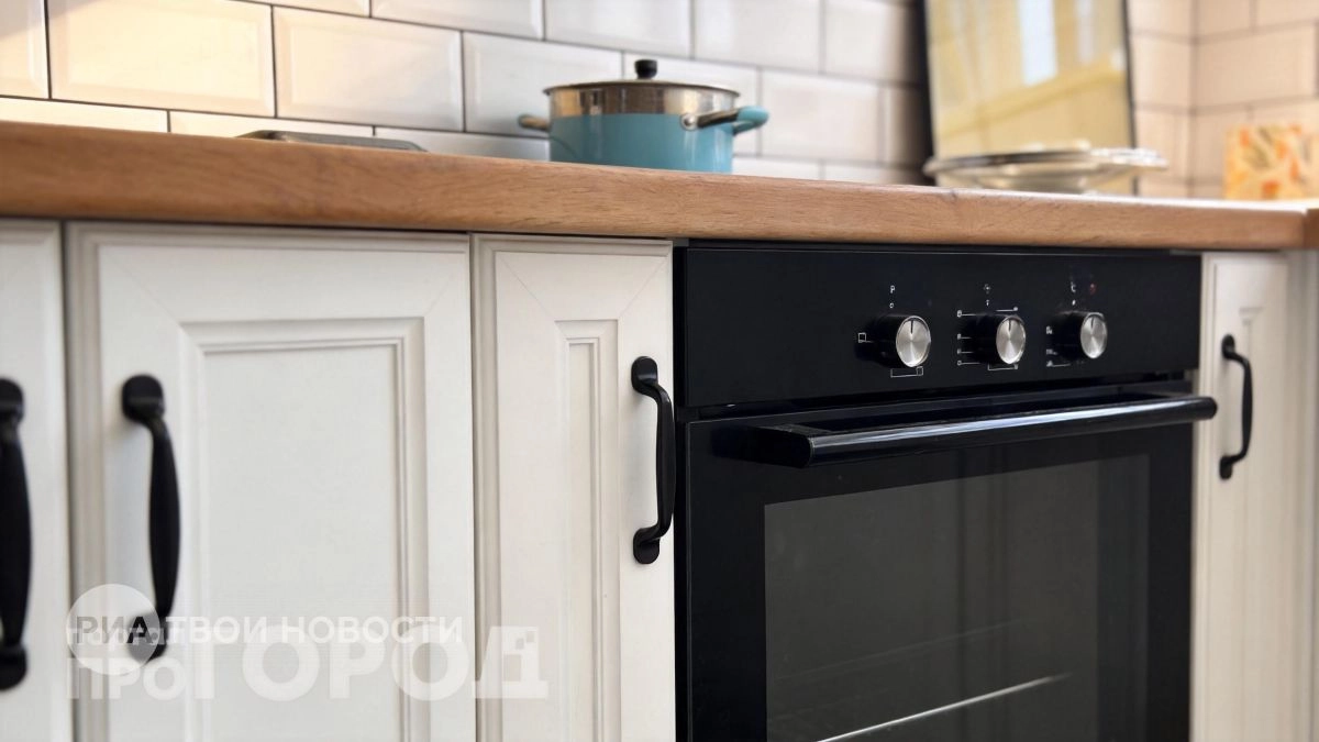 Забудьте о громоздкой духовке: этот компактный прибор готовит в два раза быстрее и экономит место на кухне