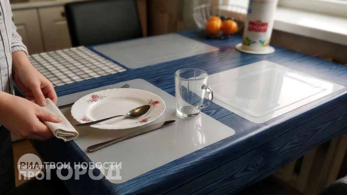 Хватит прятать столешницу под клеенку: узнайте, как сейчас оформляют обеденную зону для дорогого вида