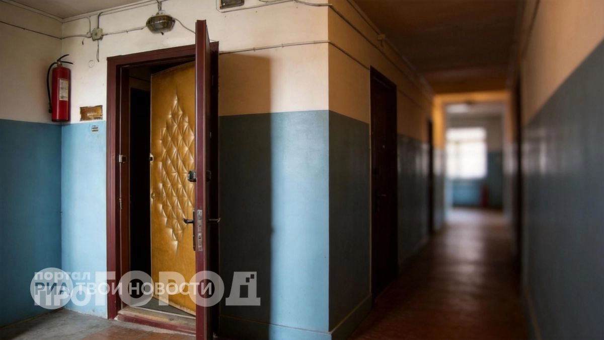 Архитекторы раскрыли истинную причину наличия двух входных дверей в хрущевках: дело вовсе не в безопасности