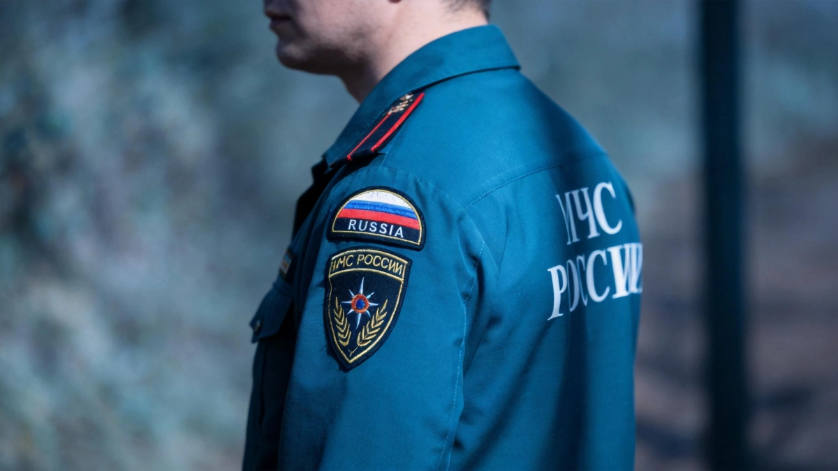 Дрон ударил по железной дороге в Курской области: эвакуированы 76 человек