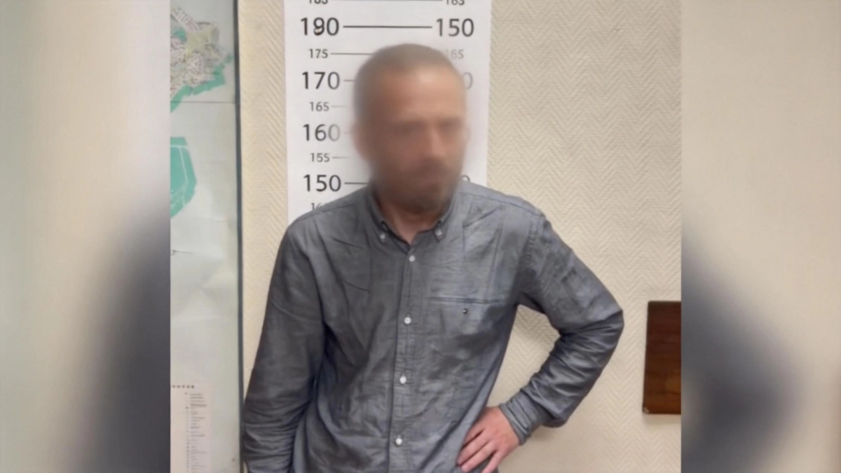 Москвич поджёг иномарку за то, что его окатили из лужи
