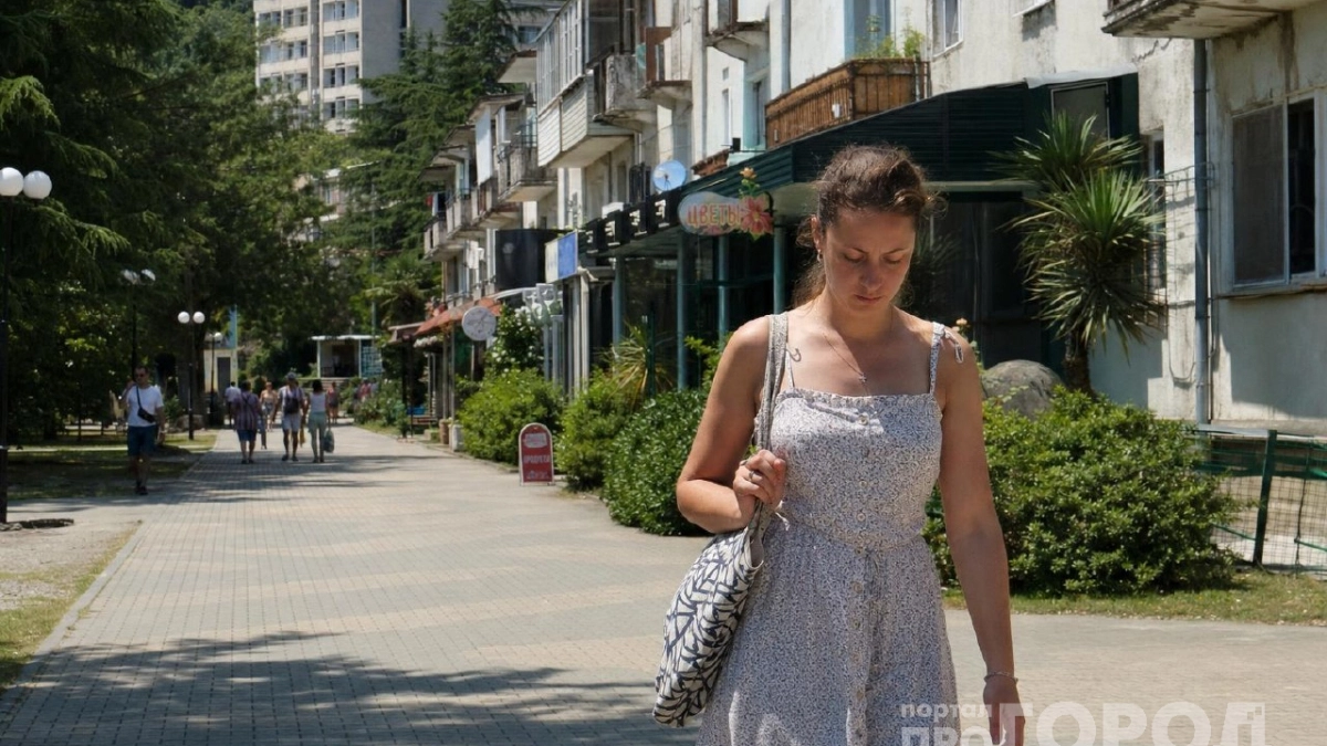 Пицунда задумывалась как всесезонный курорт №1 в Абхазии, но я туда больше ни ногой - и вот почему