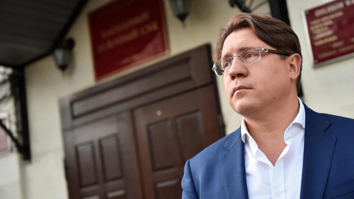 Мосгорсуд оставил в СИЗО адвоката, просившего 7 млн за закрытие дела