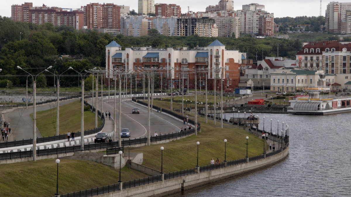 В Чебоксарах 16 комиссий оценивают ущерб от ракетной атаки