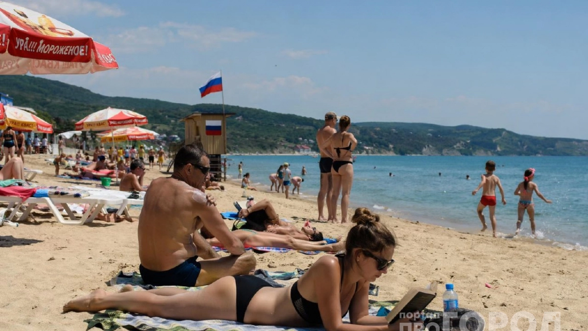 Не Ялта и не Алушта: россияне нашли в Крыму курорт, где легче дышать, дешевле жить и пляж как на Бали