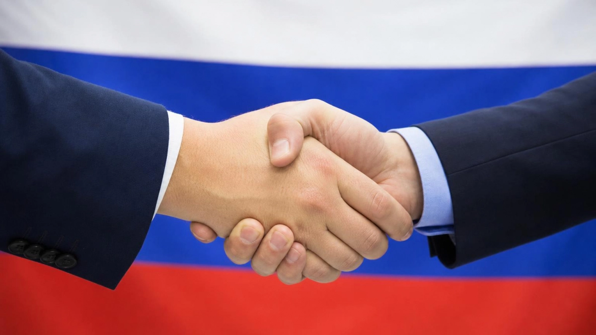 Путин встретился с Маркосом-младшим в Казани во время его первого визита в Россию