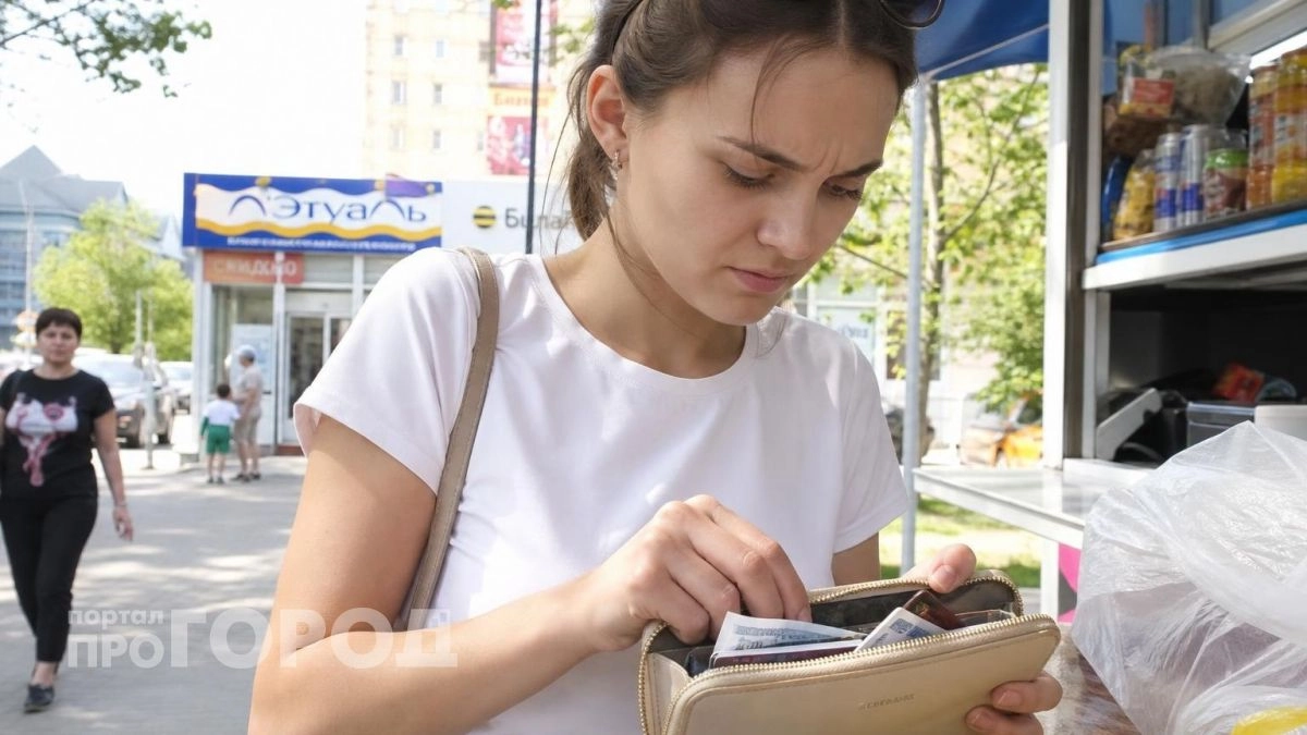 Выкиньте чеки из кошелька прямо сейчас: эта простая привычка поможет вам перестать терять деньги каждый день