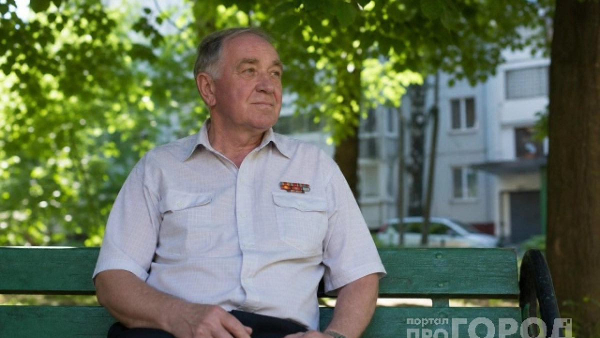 За эту заслугу отправят на пенсию на годы раньше: эксперт раскрыл, кому положен досрочный выход за выслугу лет