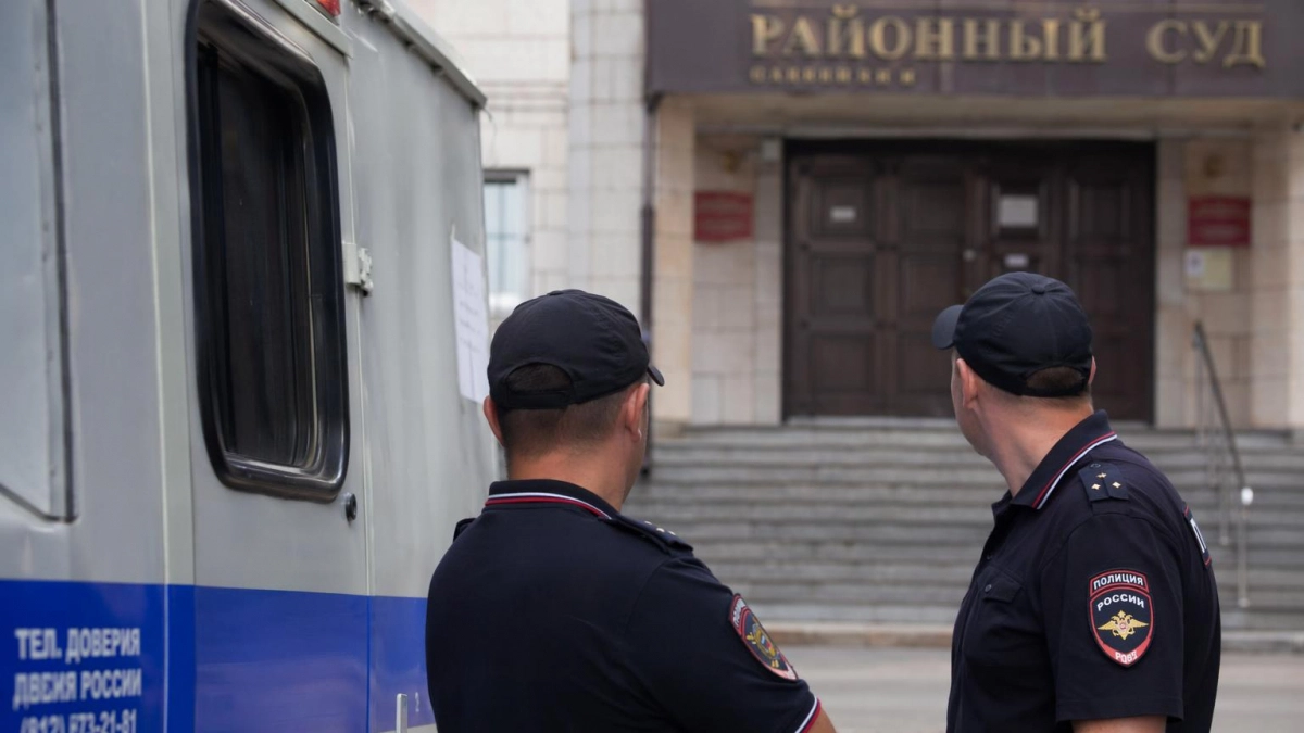 Напавшие на актера Воскресенского получили до восьми с половиной лет колонии
