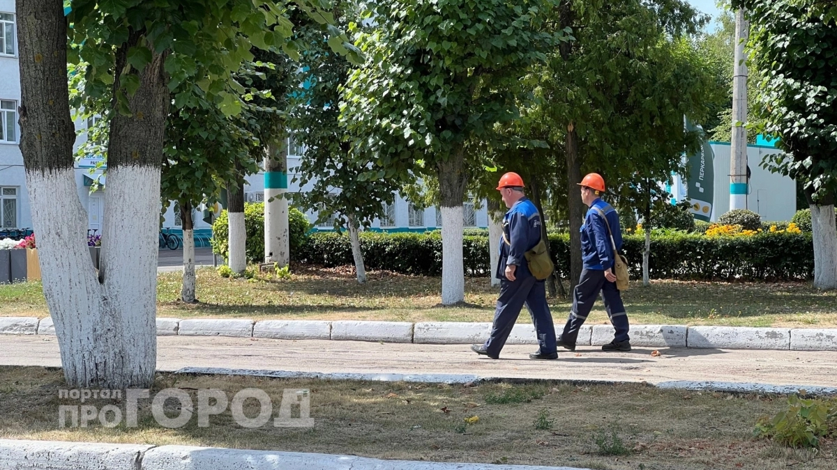 Забудьте про офисную рутину: эти пять рабочих специальностей позволяют зарабатывать от 120 тысяч рублей