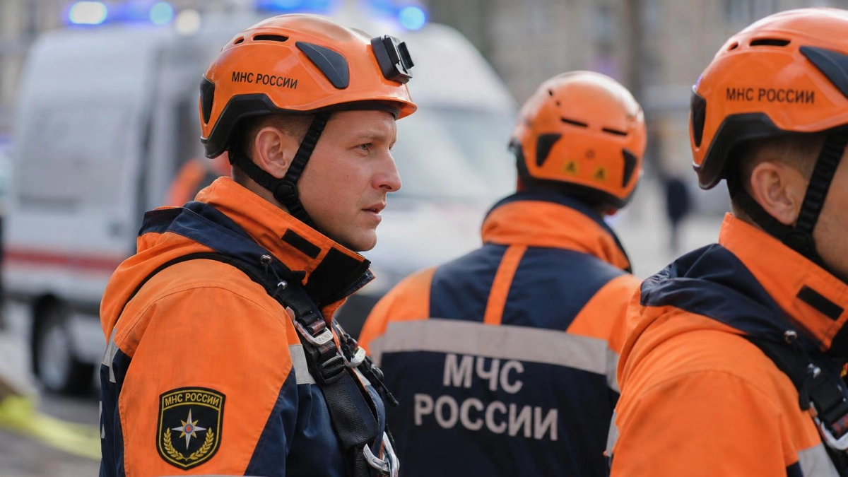 В Петербурге устраняют последствия атаки дронов на гражданскую инфраструктуру